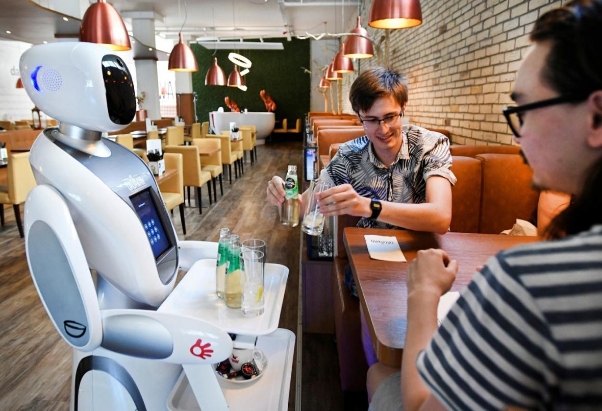 روبات ها ناجی رستوران های هلند می شوند
