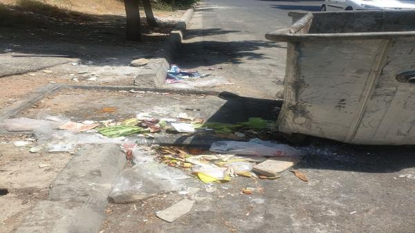 گلایه ساکنان منطقه 5 شهر تهران از انباشت زباله